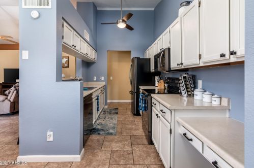 621 Los Feliz Dr, Chandler AZ  85226-4930 exterior