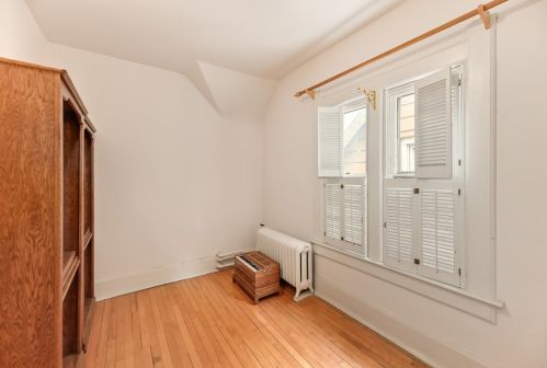 1137 49, Milwaukee WI 53214-3527 exterior