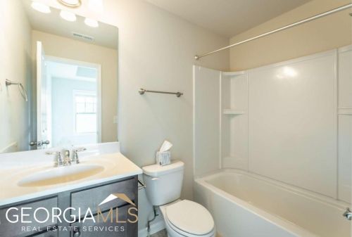 7490 Glisten Ave, Atlanta GA 30328-2865 exterior