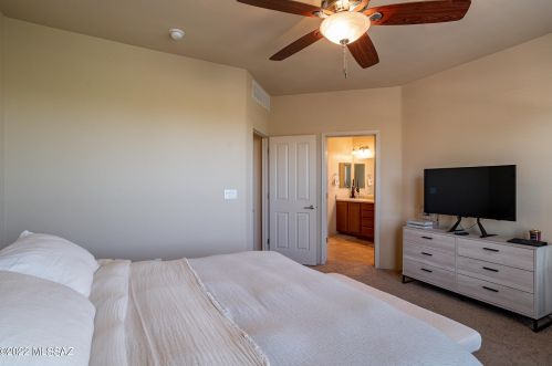 150 Castlefield Cir, Tucson AZ  85704-5783 exterior