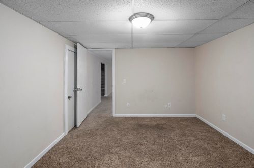 2536 Chaparral St, Kalamazoo MI  49006-1329 exterior