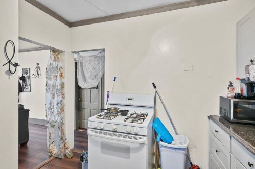 203 Burnside Ave, Woonsocket RI 02895-2188 exterior