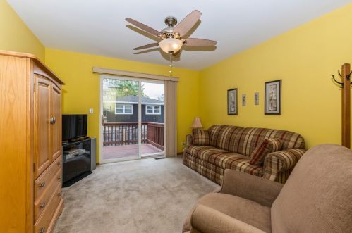 11457 Laramie Ave, Chicago IL 60638-2128 exterior