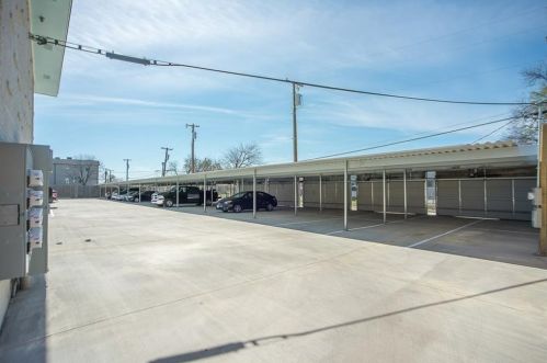 1809 Bennett Ave, Dallas TX  75206-7569 exterior