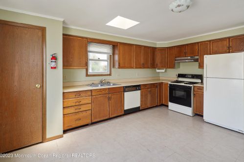 405 15 Ave, Belmar NJ 07719-2525 exterior