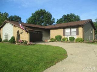 19 Rainbow Dr, Pekin, IL 61554-2426