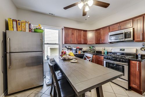 2947 Avers Ave, Chicago IL 60623-4543 exterior