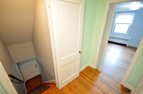 913 Plymouth St, Windsor CT 06095-3713 exterior