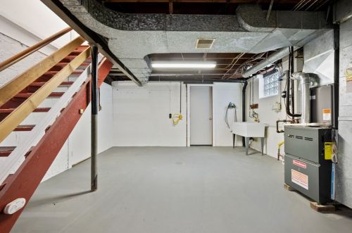 1307 Jefferson Heights Rd, Pittsburgh PA  15235-4807 exterior