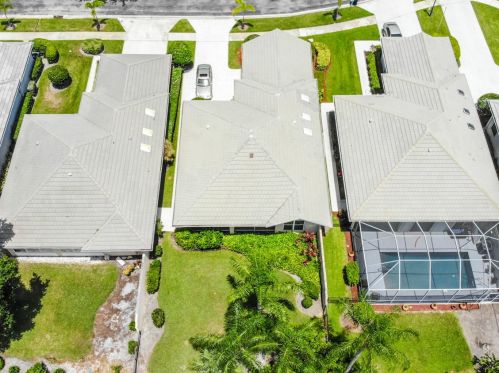 176 Bentley Cir, Fort Pierce FL  34986-2431 exterior