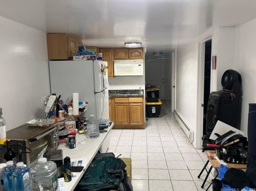 9 Couch St, Norwalk CT 06854-2025 exterior