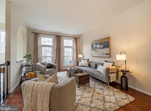 3801 Elbert Ave, Alexandria VA 22305-2058 exterior