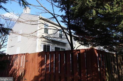 6521 Morning Glen Ct, Alexandria, VA 22315-5028