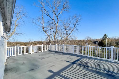 20 Locust Rd, Eastham MA 02642-2460 exterior