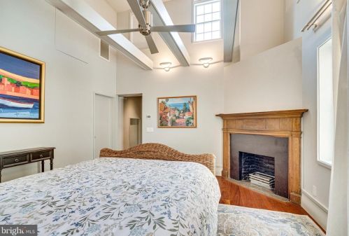 210 Fairfax St, Alexandria VA  22314-3304 exterior