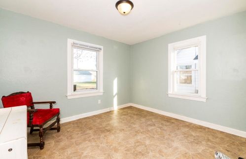 5864 Abbey St, Kalamazoo MI 49048-3527 exterior