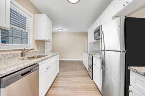 1281 Bell Ave, Atlanta GA  30344-4360 exterior