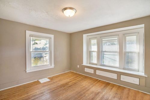 2361 Greenfield Ave, Wyoming MI exterior