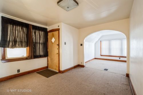 1227 73rd St, Chicago IL 60638-5918 exterior