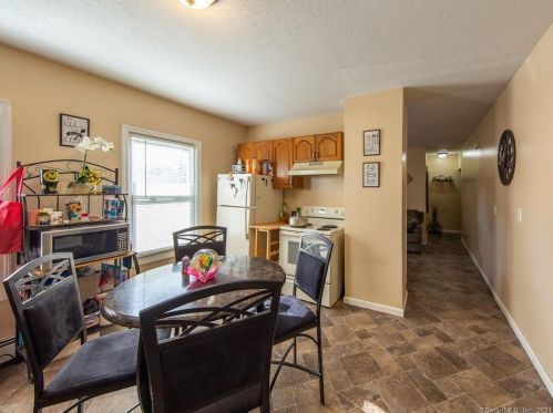 28 Hollister St, Manchester CT 06042-3532 exterior