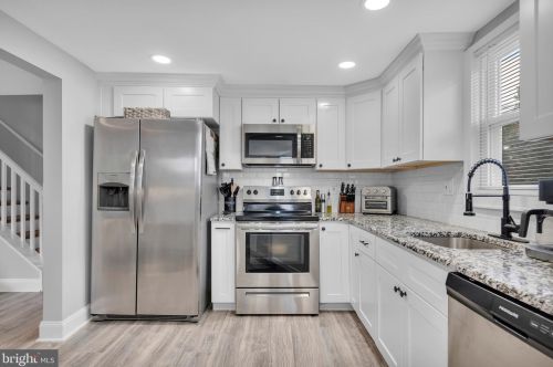 501 Rhoads Ave, Tavistock NJ  08033-2931 exterior