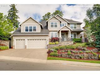 10559 Tudor Ln, Portland, OR 97229-8829