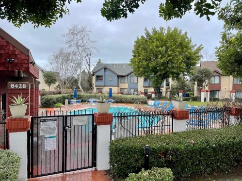 8454 Summerdale Rd, San Diego CA  92126-5421 exterior