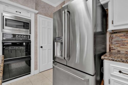 5502 Sycamore Crk, Humble TX 77345-1449 exterior