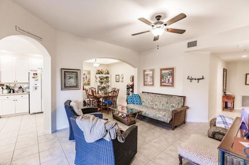 1335 Mariposa Cir, Naples, FL 34105-7243