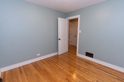 12234 State St, Chicago IL 60827-2016 exterior