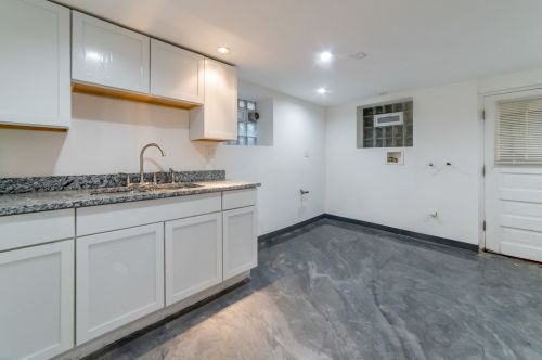 7225 Bennett Ave, Chicago IL  60649-2905 exterior