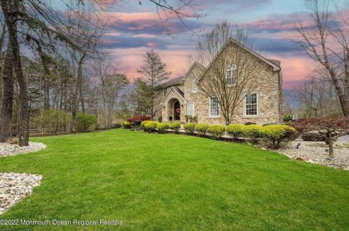 19 Swallow Tail Ct, Jackson Twp, NJ 08527-2872