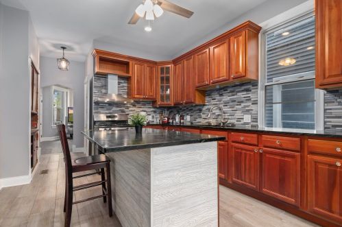 2710 Lawndale Ave, Chicago IL 60655-3312 exterior