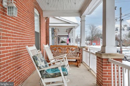 373 High St, Hanover PA 17331-3922 exterior