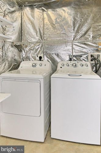 4999 Murtha St, Alexandria VA 22304-8612 exterior