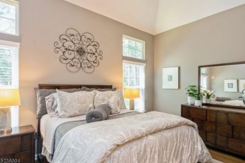 2801 Packer Ct, Bridgewater NJ 08807-7017 exterior