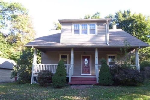 56 Lincoln Rd, Springfield MA  01106-2639 exterior