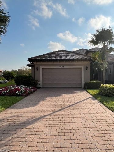 7480 Moorgate Point Way, Naples, FL 34113-5102