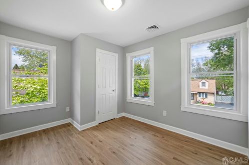 47 Harrison Ave, Edison NJ  08837-3430 exterior