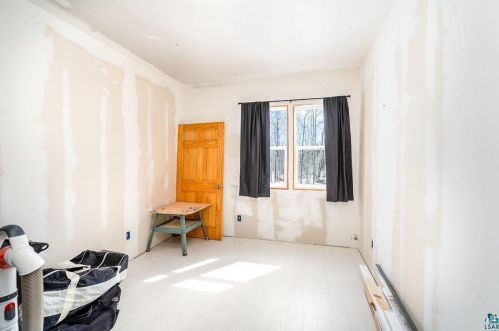 9127 Superior St, Duluth MN 55812-2139 exterior