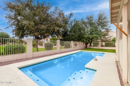 962 Brandon Dr, Chandler AZ 85226-1703 exterior