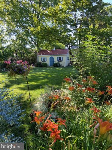 614 Church St, Limerick PA 19468-2123 exterior