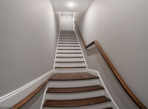 225 9 St, Newark NJ 07107-1907 exterior