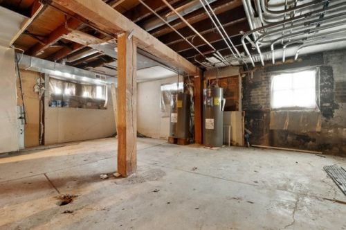 3436 Huron St, Chicago IL 60611-3043 exterior