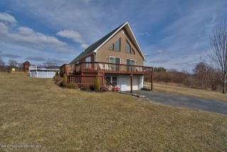 215 Highfield Dr, Tunkhannock, PA 18657-6944