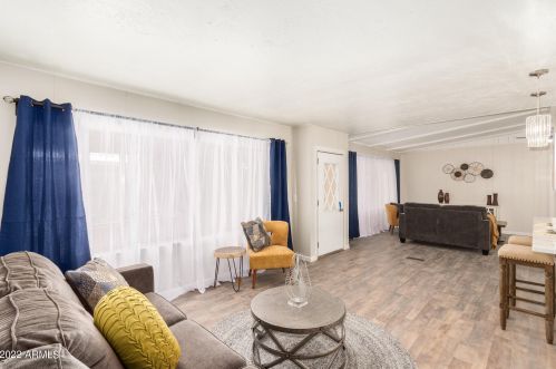 9010 Olive Ln, Chandler AZ  85248-6404 exterior