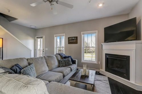 3955 Maple Grove Dr, Madison WI  53719-1842 exterior