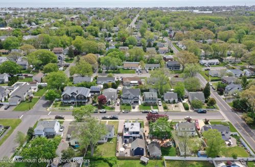 1231 Fleming Ave, Point Pleasant Beach NJ 08742-4040 exterior