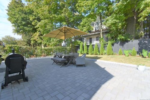 239 5th St, Mount Vernon NY 10553-2117 exterior