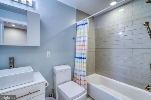 606 Christian St, Philadelphia PA 19147-2901 exterior